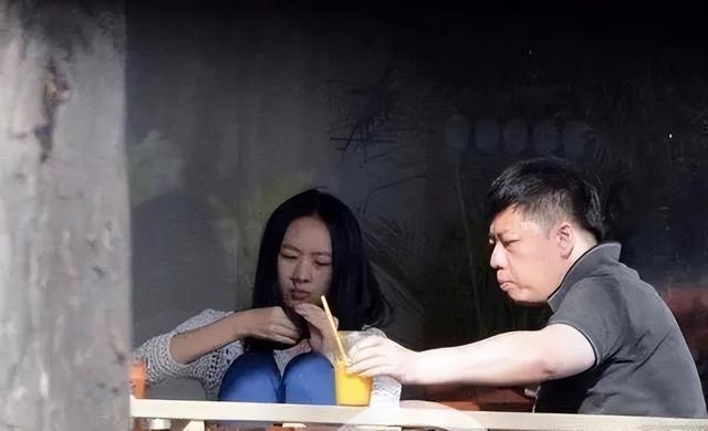 张默与童谣是现在很红的童谣吗，同样是见证童谣蜕变的人