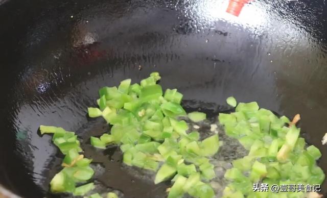 又薄又滑的馄饨皮怎么做，在家也能做出薄皮大馄饨