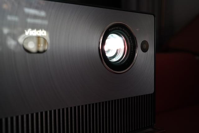 极米rs，家用投影仪极米rspro2