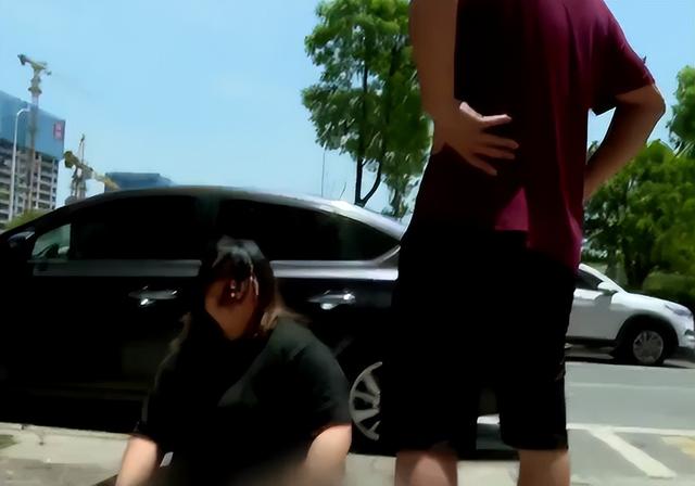 娶了个肥胖(娶个胖媳妇别人会笑话嘛)