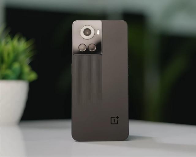 便宜内存大的手机推荐，这两台手机告别内存焦虑