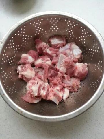 怎样用砂锅红烧排骨好吃，砂锅红烧排骨