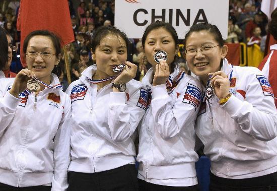 冰壶运动历史，一块石头如何垄断了冰壶运动