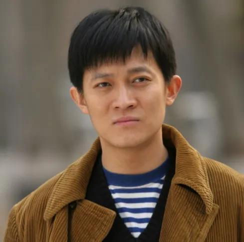 杨志刚现实生活中的老婆是谁，杨志刚娶了小师妹