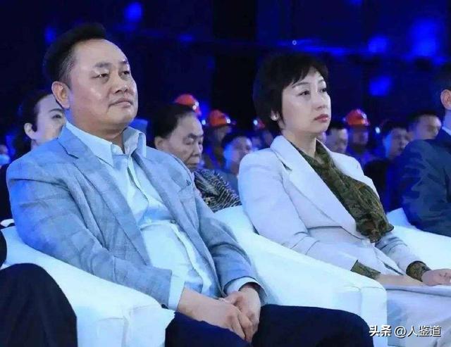 前首富黄光裕出狱19个月，首富真相:黄光裕家族的财富路径