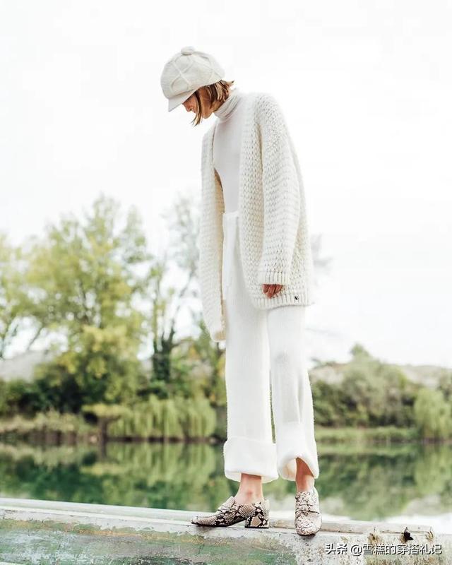 长裙配什么鞋子，配长裙穿什么鞋一年四季都可以（女人只需备齐这）