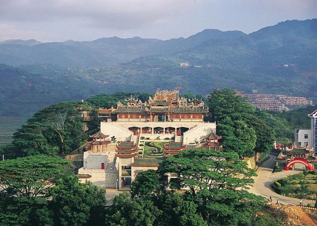 醉美泉州海岸线，到溜江踩沙逐浪去