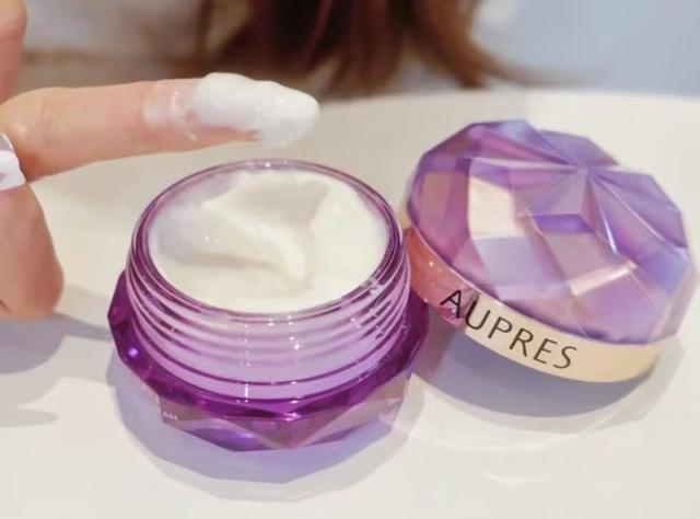 40岁抗皱紧致面霜推荐，30-40岁抗皱面霜排行榜（建议常备这4款平价抗老面霜）