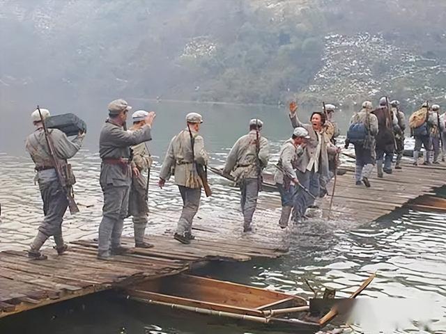 飞夺泸定桥是谁指挥的战役，此人指挥“飞夺泸定桥”