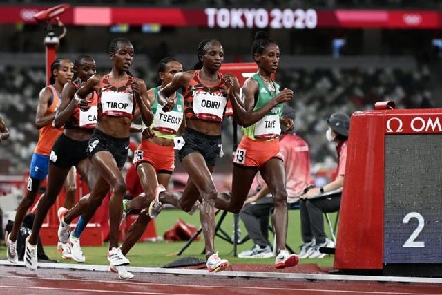 尤金世锦赛女子马拉松名次，女子马拉松：格布雷斯拉瑟夺冠