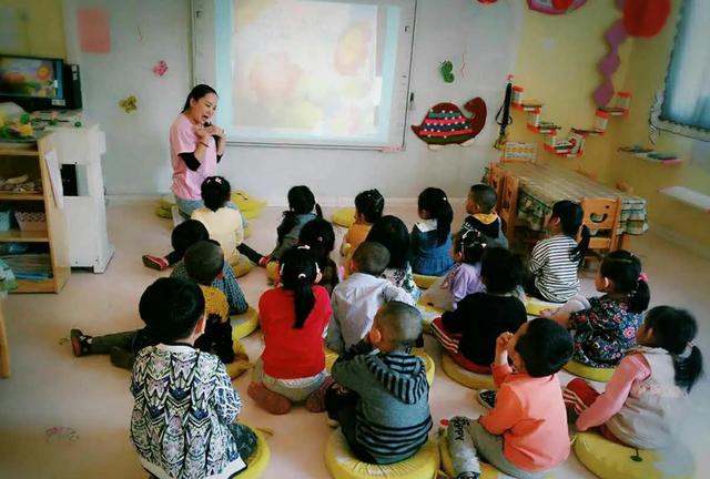 幼师一般工资多少，幼师最低工资一般多少（中小学和幼儿园教师工资那些事儿）