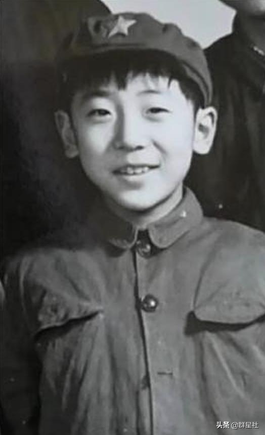 李丰田年轻时候，“李丰田”演间谍刷新人渣下线