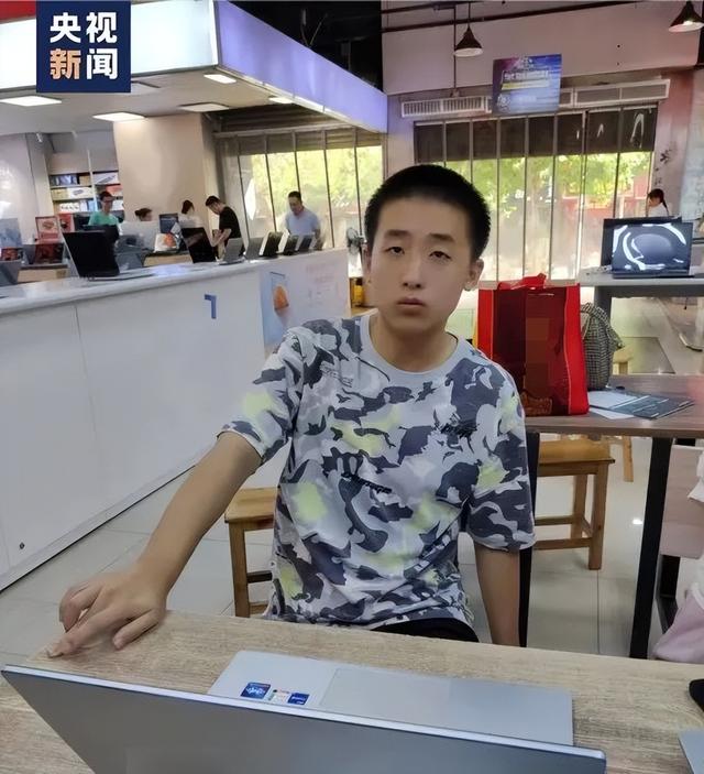 赵振兴664分赵振中674分，3胞胎高考考出等差数列