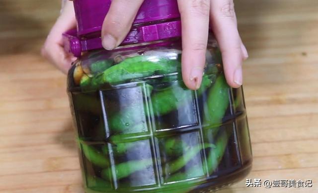 辣椒蘸盐的正宗做法，在农村用辣椒这样做蘸水