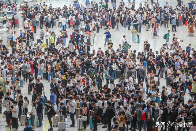 郑州高铁站在哪，郑州高铁站在什么地方（实拍郑州高铁站）