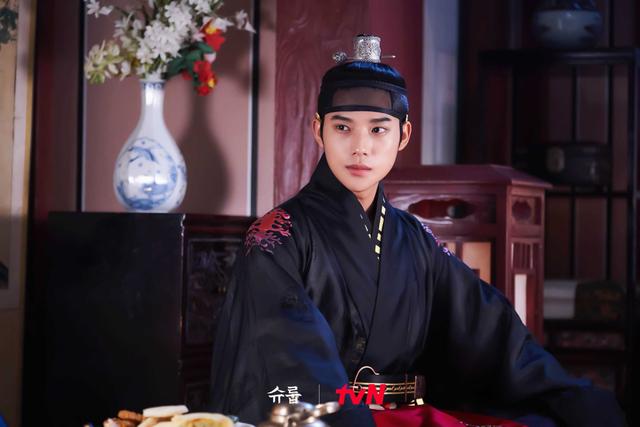 宋仲基现在身高多少，谁才是近期最受欢迎的演员