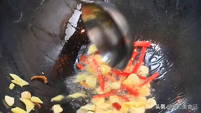 芹菜肉丝香干做法大全，饭店的芹菜香干肉丝做法