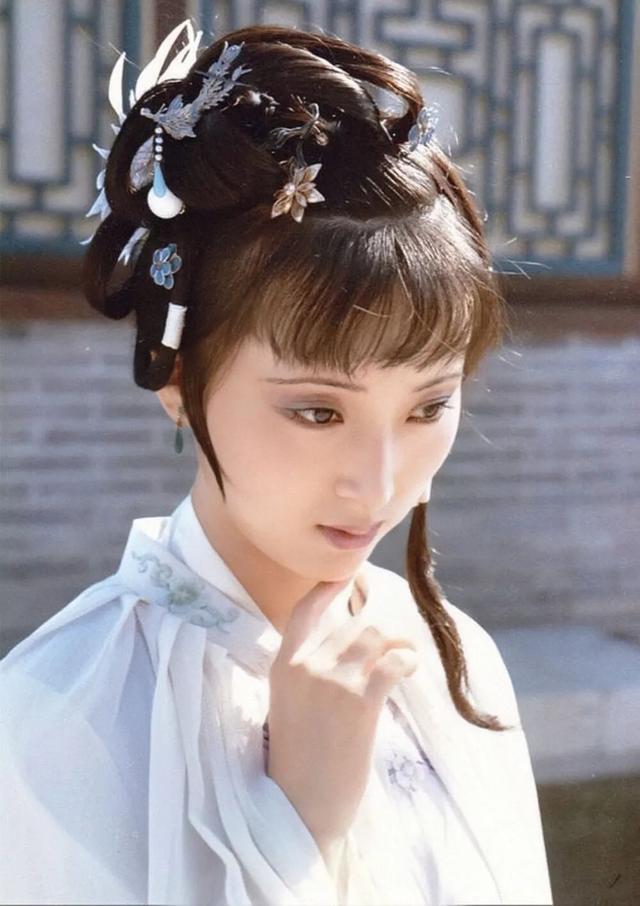 古装电视剧经典发型，古装剧女子发型盘点