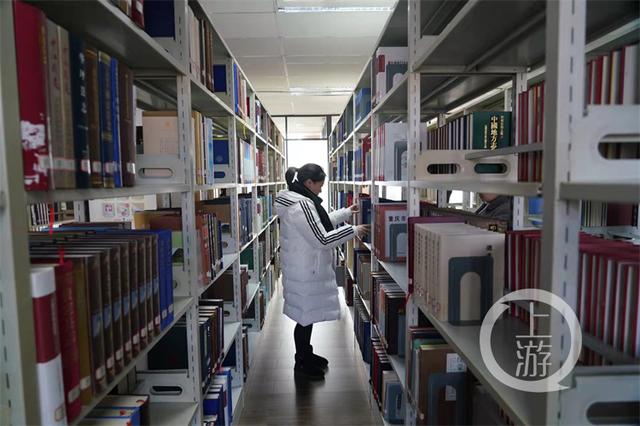 重庆大学图书馆，重庆三大图书馆（大科学装置、文创雪糕、最美校园……科学城各大高校等你来）