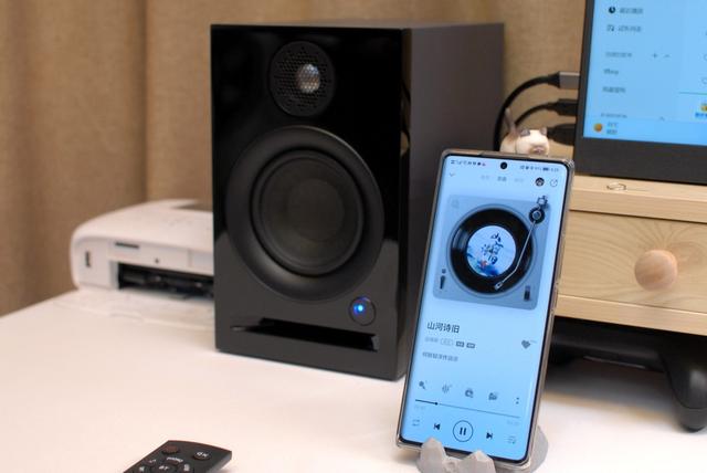 艾特铭客音响系列介绍，小桌面也能搭配的HiFi级有源音箱