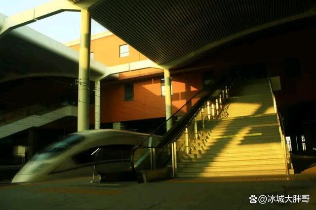 哈尔滨高铁最新消息，我国在建最北高铁哈伊高铁正式开建