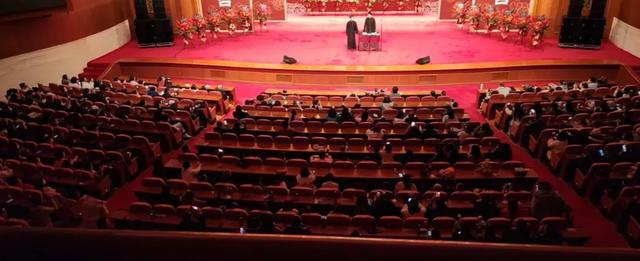 怎么买到德云社张云雷商演的票，真实的德云社相声大会