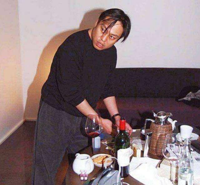 罗兆辉和张智霖的关系，屌丝逆袭27岁身家10亿