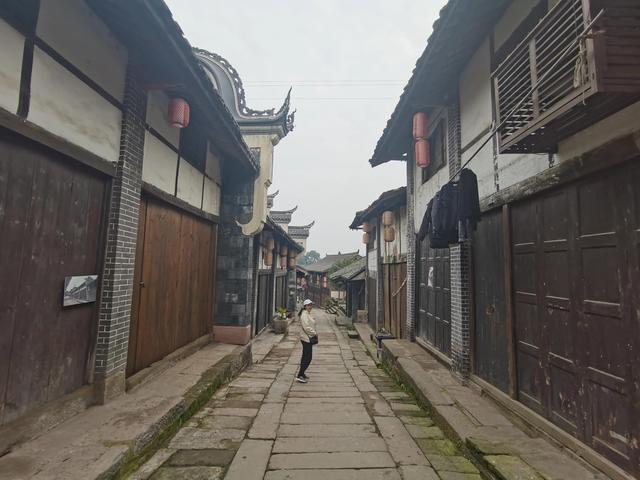 重庆主城周边古镇旅游推荐，我先给你推荐最值得游览的这二十三座