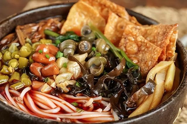 螺蛳粉最正宗的味道是什么，螺蛳粉为什么臭