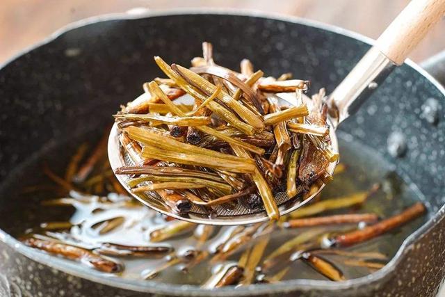 肉馅怎么调好吃，饺子肉馅怎么调才能松软好吃（花钱也买不到的饭店调馅配方）