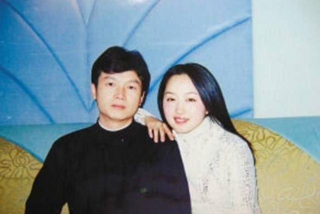 杨钰莹曾经红透半边天的一代天后，从甜歌天后到