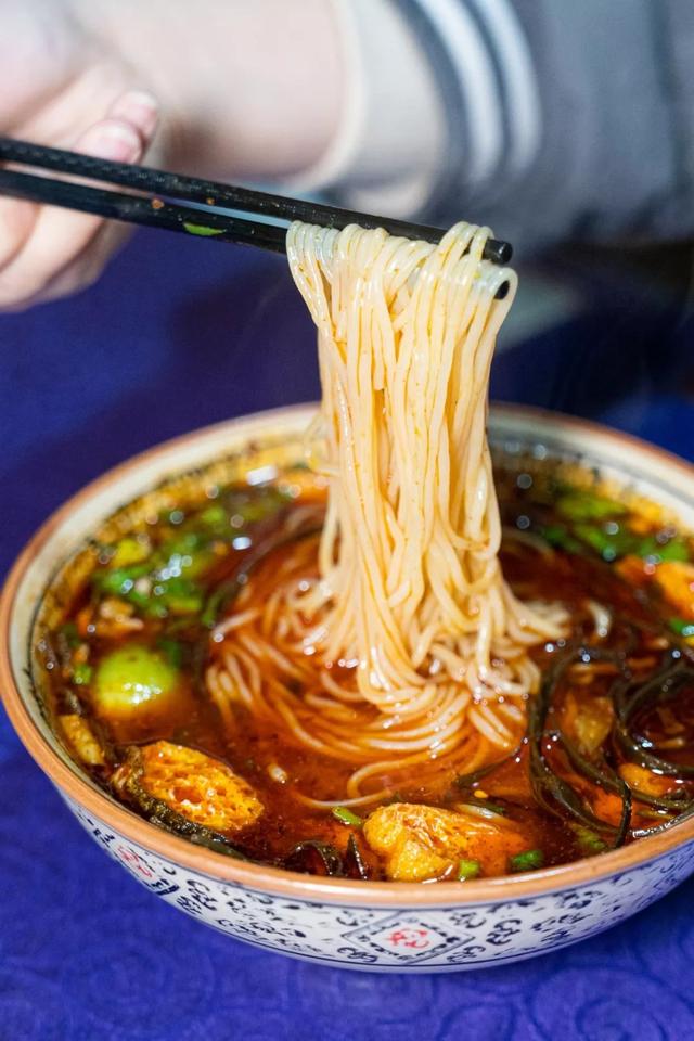 西安十大美食排名，盘点西安城内不可错过的十大美食（西安“十大特色美食”）