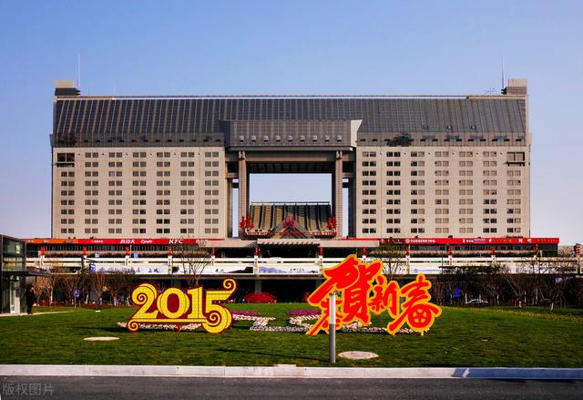 呼和浩特火车站，呼和浩特各站列车还在运行吗