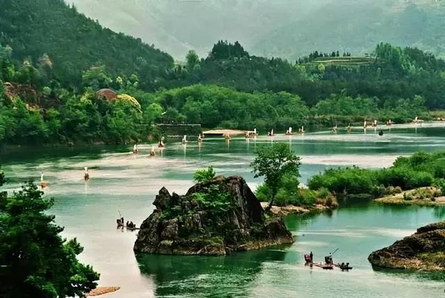 丽江有几个古镇，丽江最好的小众古镇（10个比丽江更美的古镇）