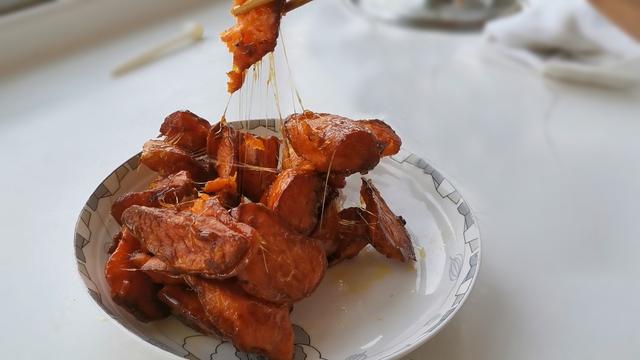 拔丝红薯怎么做又简单又好吃，拔丝红薯看着简单