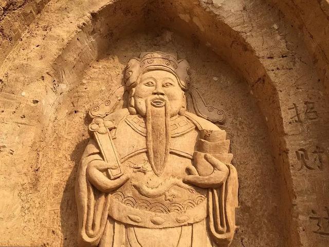 初五接财神最佳方法，原来这才是初五迎财神的正确姿势