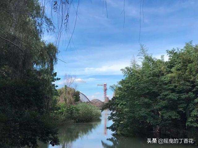 上海欢乐谷一日游，上海欢乐谷各项目游玩（旅游景点——上海欢乐谷）