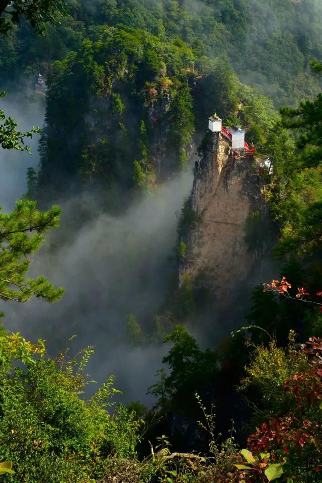 商洛必玩景点推荐一日游，春游旅游穿梭在商洛的景区里