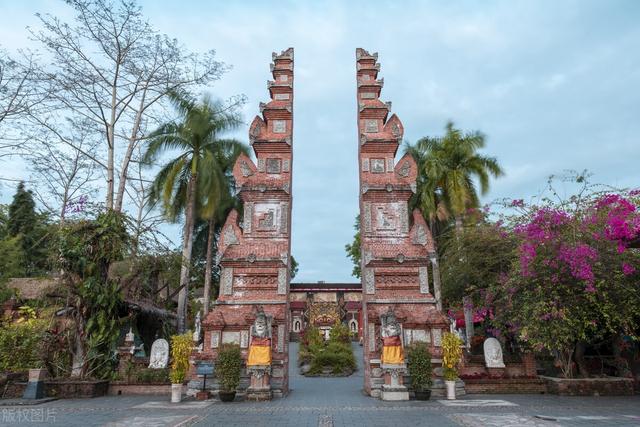 海南一日游槟榔谷导游推荐套餐，本地人从来不去的“槟榔谷”值得一游吗