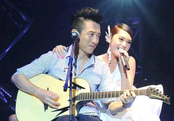 伊能静和庾澄庆，伊能静和庾澄庆恋爱过程