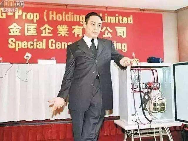 罗兆辉和张智霖的关系，屌丝逆袭27岁身家10亿