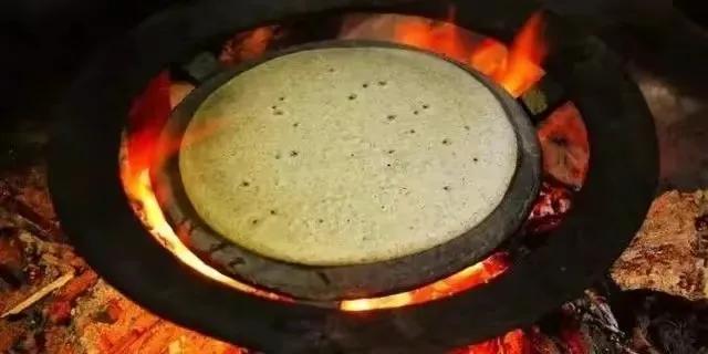云南十八怪美食，云南最难忘的十道美食（云南十八怪之牛奶做成片片卖）