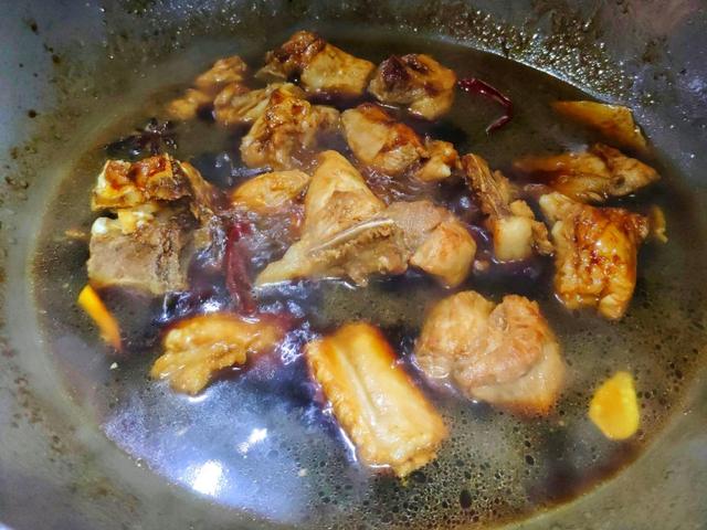 红烧排骨的做法最简单，红烧排骨懒人做法简单易学又好吃