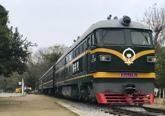 广州白云站在哪里，广州白云火车站最新规划（预计年底投入使用的广州白云站）