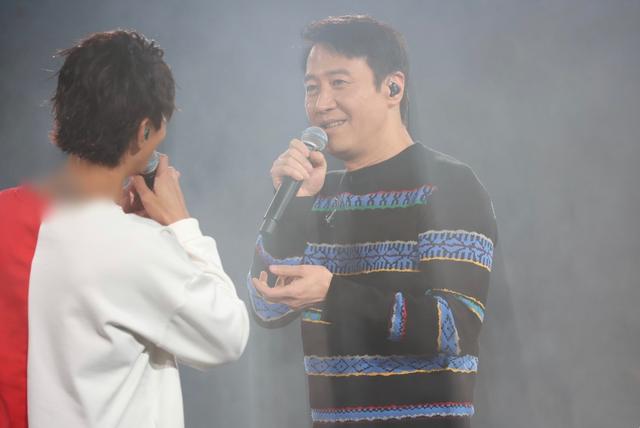 黎明现在是几线艺人，55岁黎明低调现身演唱会