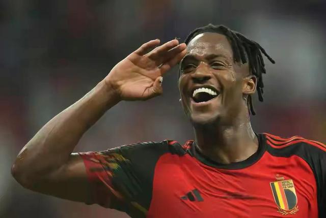 卡塔尔世界杯足球历史，国足冲击卡塔尔世界杯历程回顾