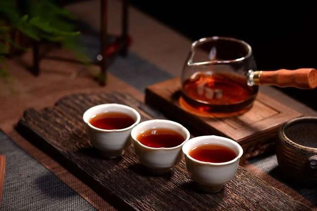 春茶和夏茶有什么不同，春茶、夏茶、秋茶、冬茶有啥区别
