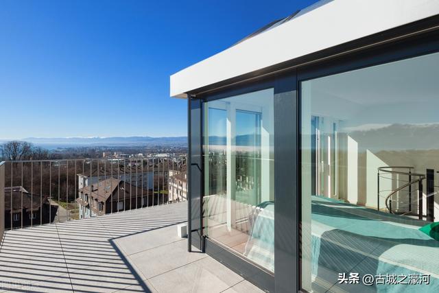 买房子是顶楼好还是次顶楼好，买房买顶楼有多少人后悔的