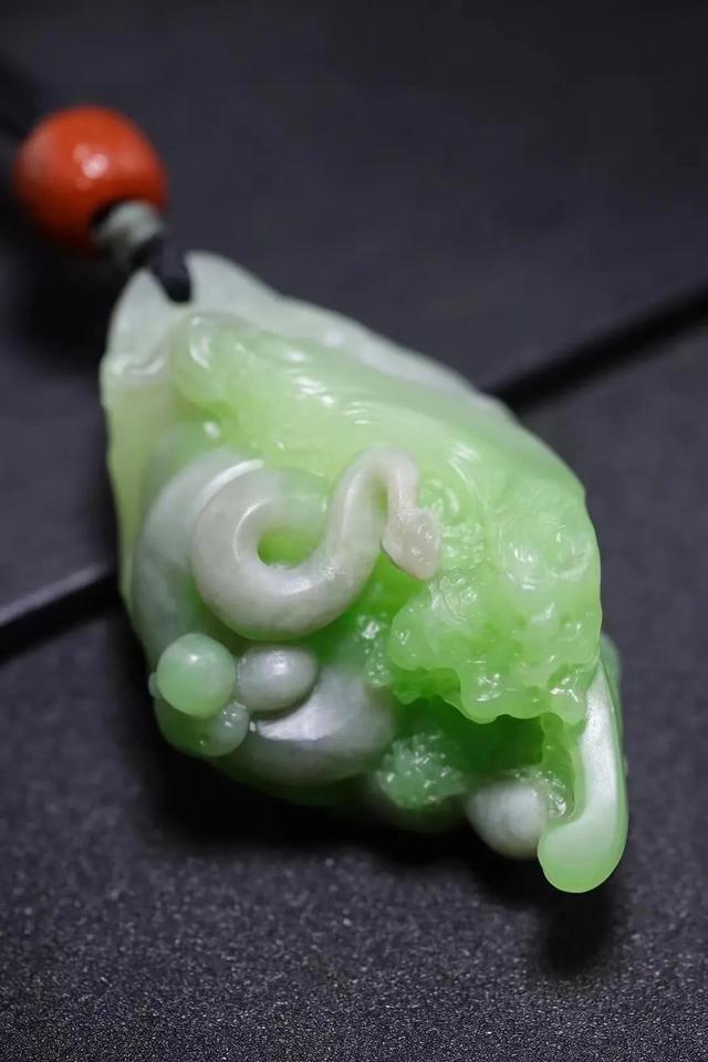 如何养玉才有灵性，会让你的玉变得更加圆润有光泽
