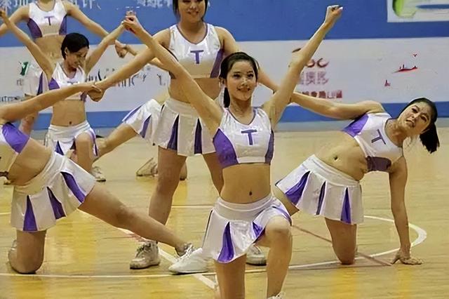 奶茶妹妹章泽天，奶茶妹妹章泽天近照曝光（“奶茶妹妹”章泽天的上位史）